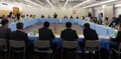 平成26事業年度計画案などを決めた全美連第３５９回理事会（美容会館９階）