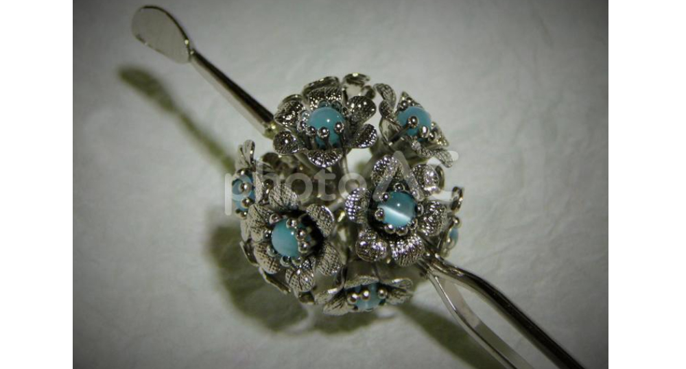 江戸時代の耳かき付き簪<br />
